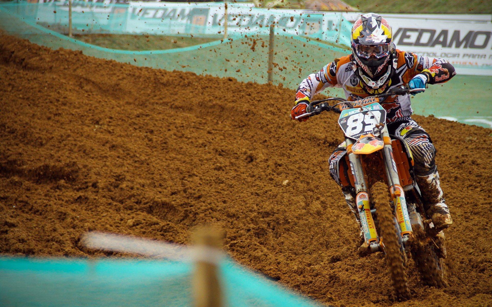 保加利亚主帅赛前坦承挑战艰巨 盛赞西班牙新星亚马尔前途无量